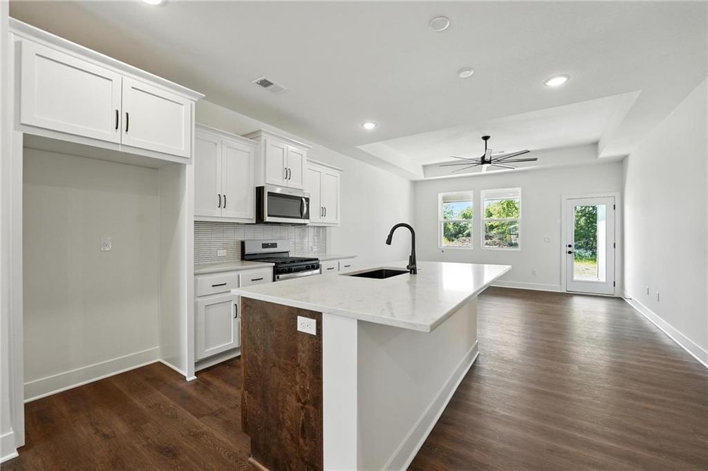 Listing Photo MLS #HMS2520904