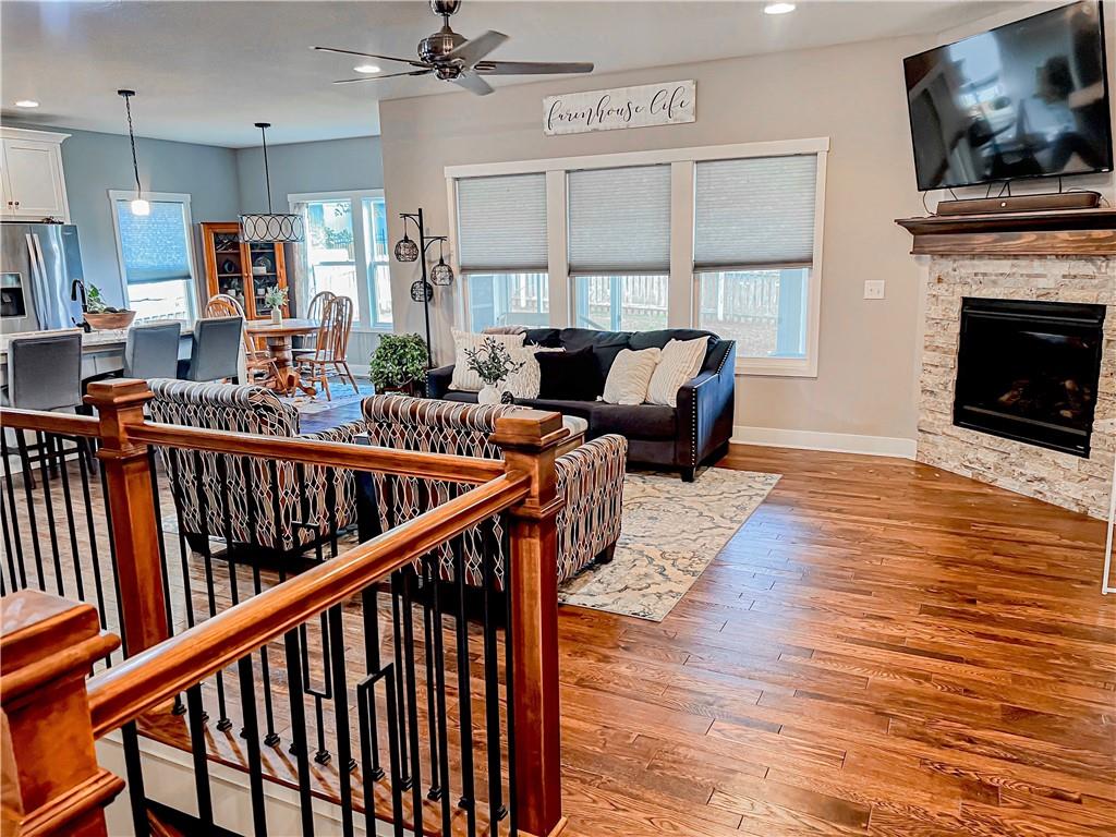 Listing Photo MLS #HMS2525444