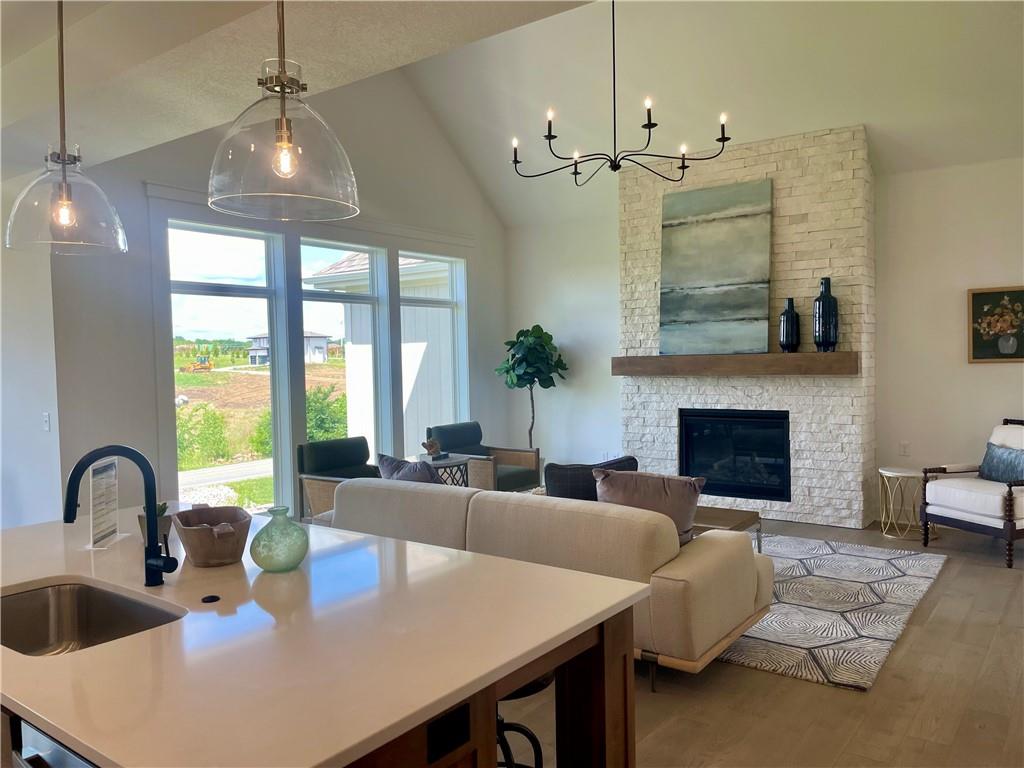 Listing Photo MLS #HMS2526429