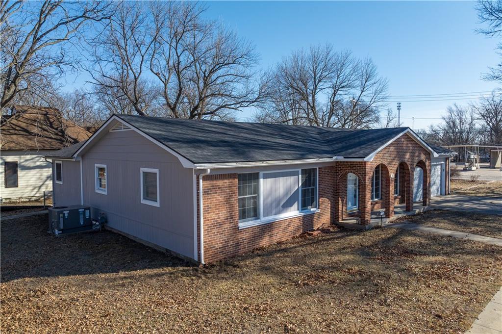 Listing Photo MLS #HMS2527135