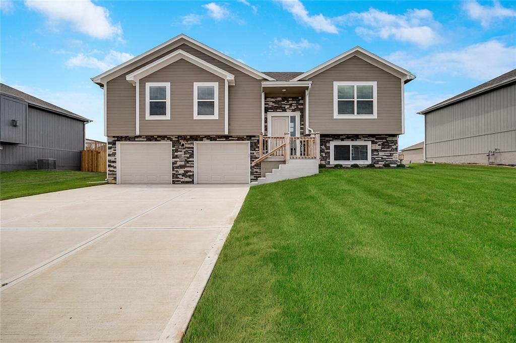 Listing Photo MLS #HMS2527191