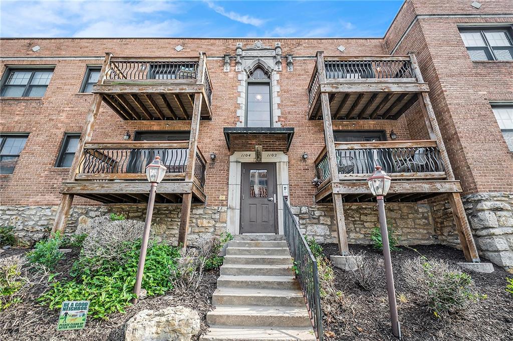 Listing Photo MLS #HMS2527906