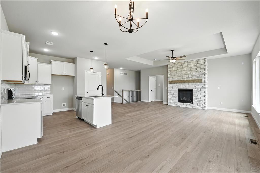 Listing Photo MLS #HMS2530431