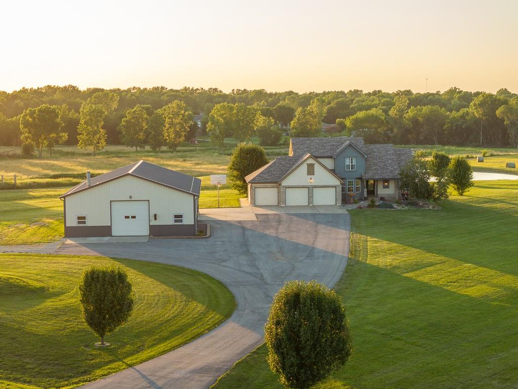 Listing Photo MLS #HMS2531229