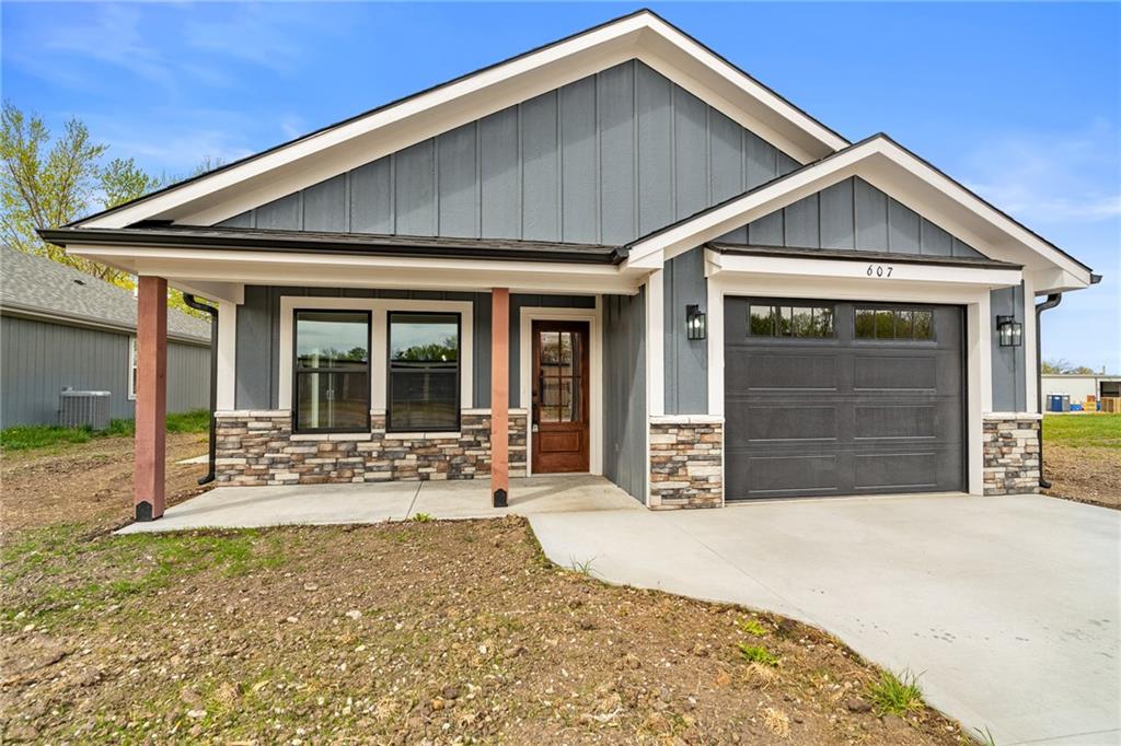 Listing Photo MLS #HMS2531898