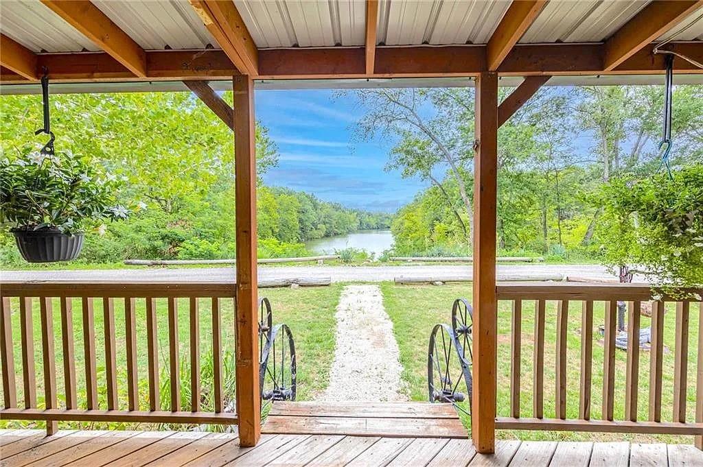 Listing Photo MLS #HMS2537623