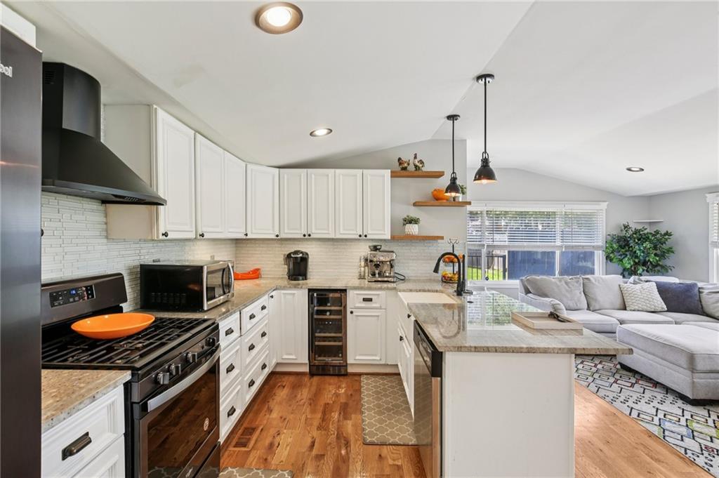 Listing Photo MLS #HMS2539690