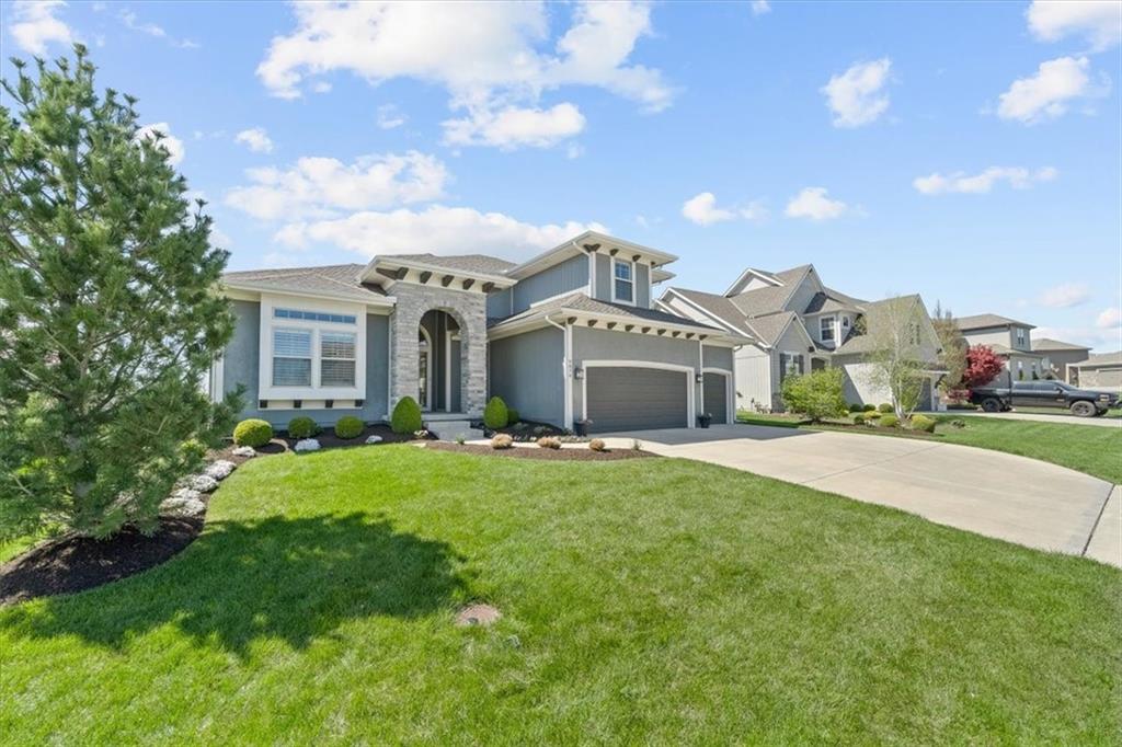 Listing Photo MLS #HMS2541118