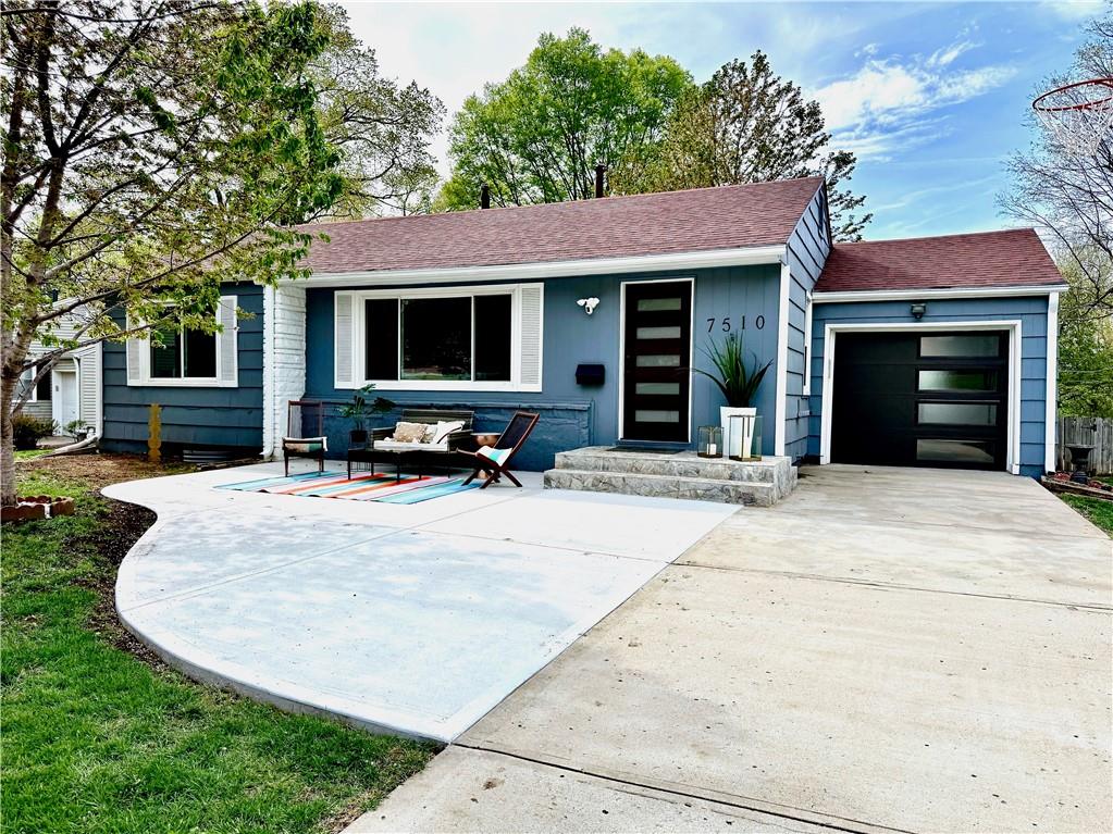 Listing Photo MLS #HMS2543211