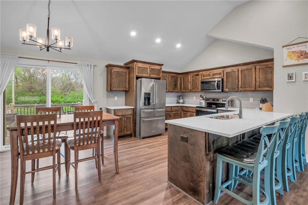 Listing Photo MLS #HMS2543275