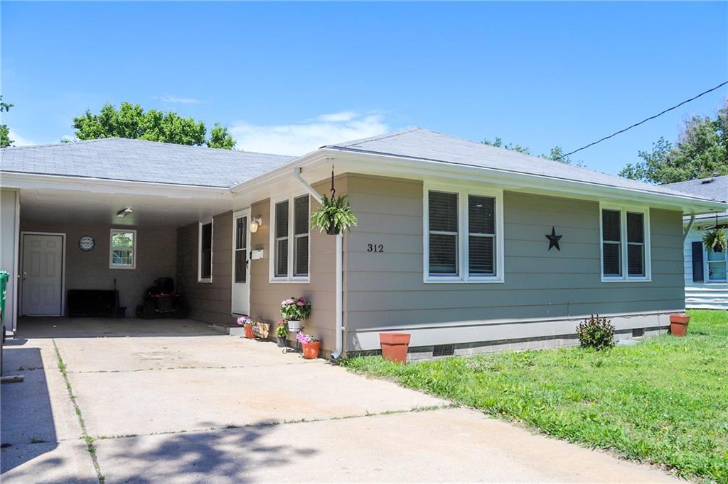 Listing Photo MLS #HMS2544921