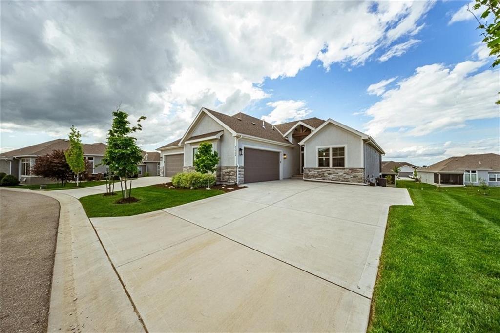 Listing Photo MLS #HMS2545186