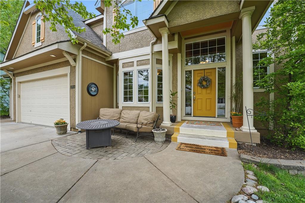 Listing Photo MLS #HMS2546998