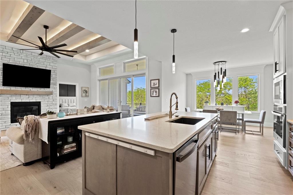 Listing Photo MLS #HMS2547527