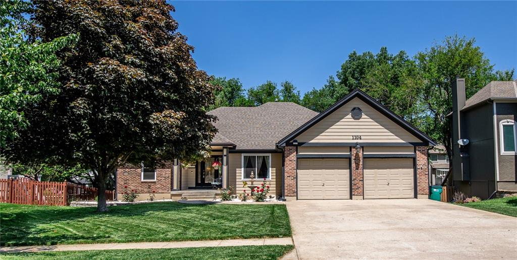 Listing Photo MLS #HMS2547703