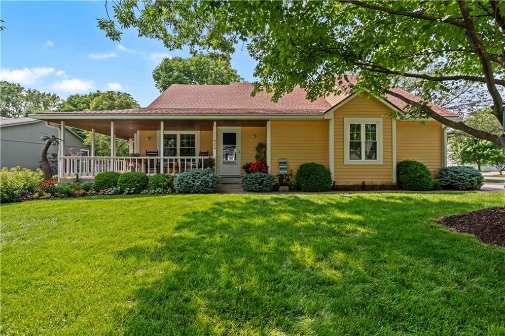 Listing Photo MLS #HMS2548899