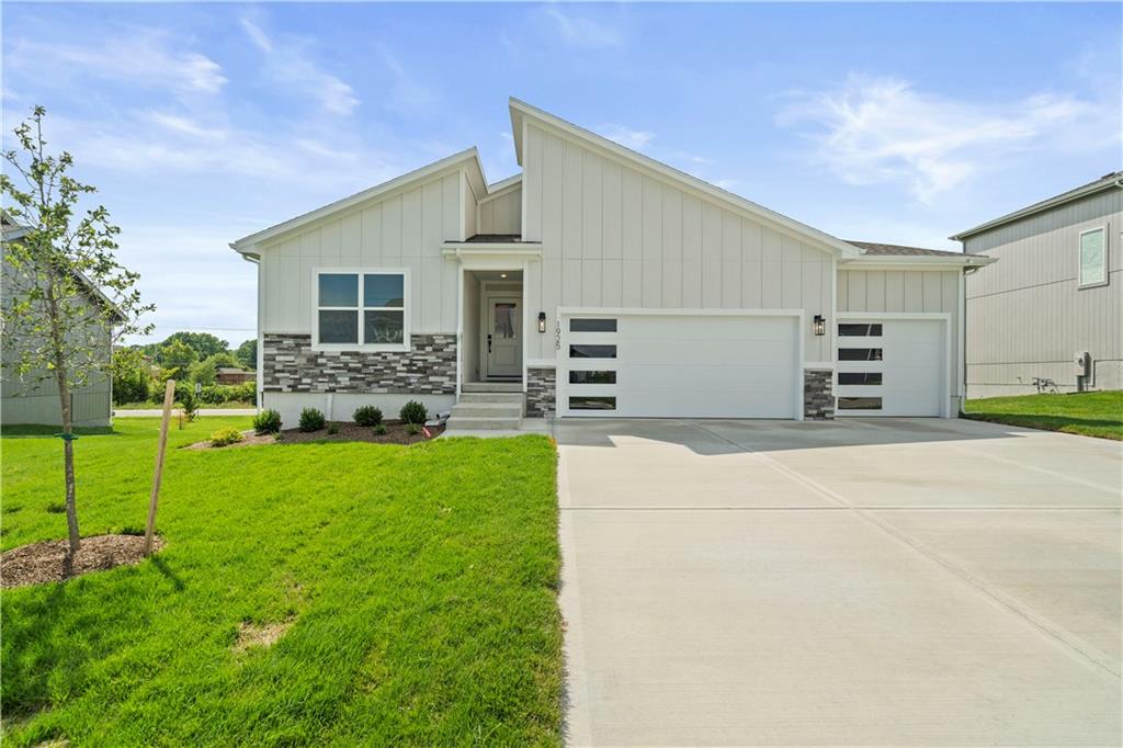 Listing Photo MLS #HMS2548920