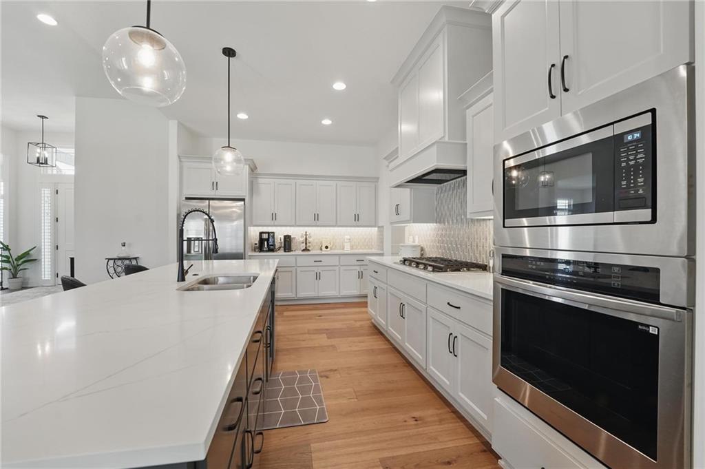 Listing Photo MLS #HMS2549922