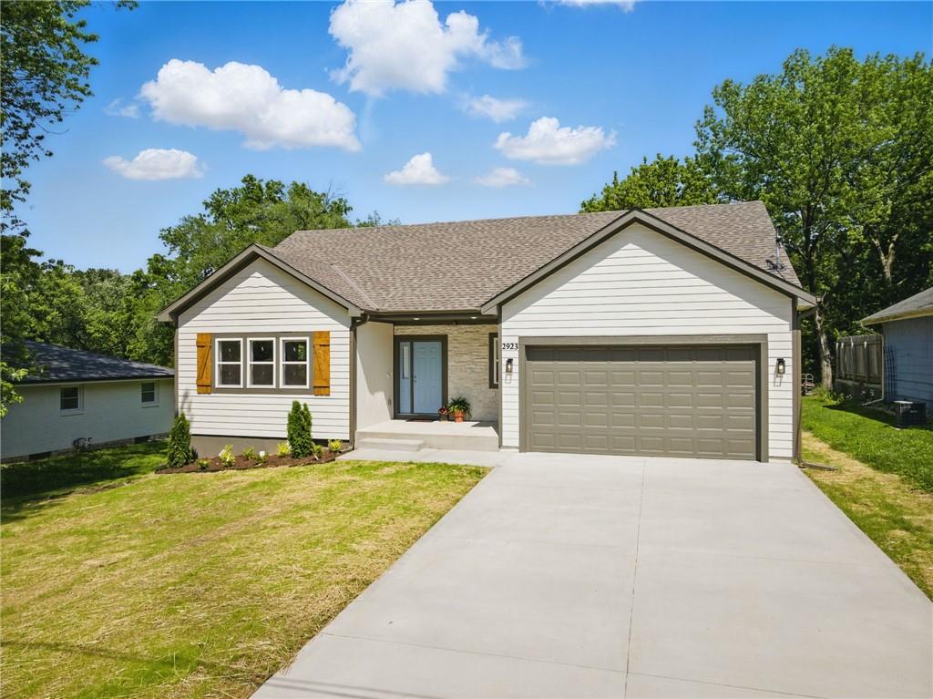 Listing Photo MLS #HMS2553052