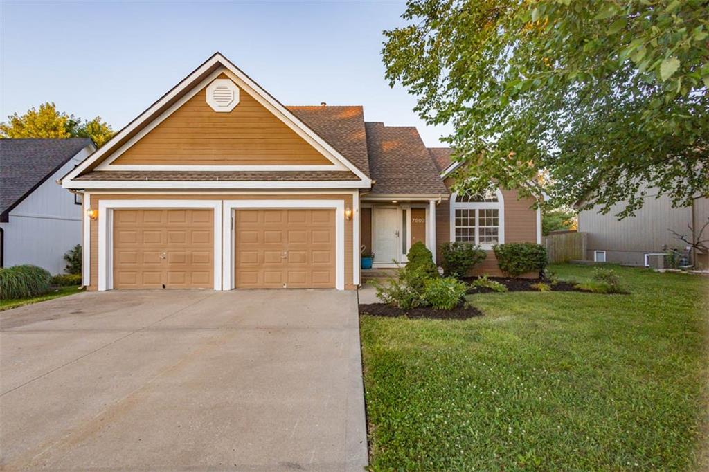 Listing Photo MLS #HMS2555092