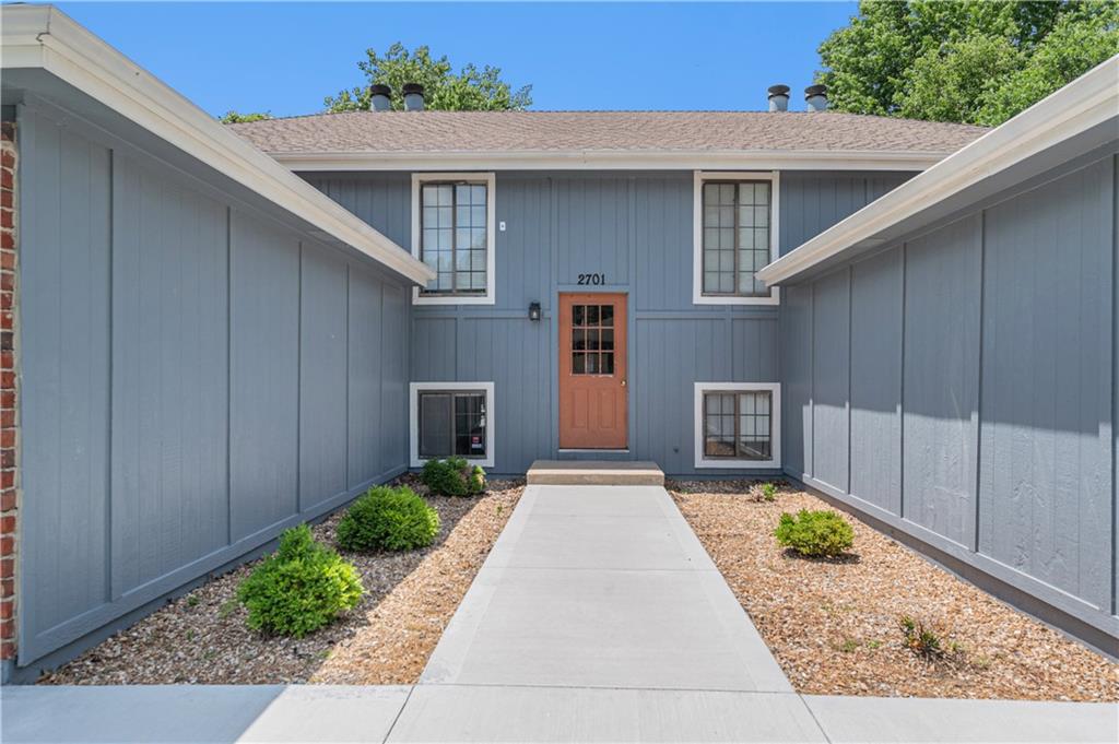 Listing Photo MLS #HMS2555651