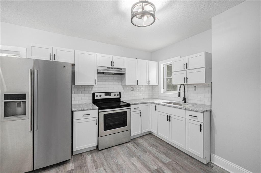 Listing Photo MLS #HMS2555820