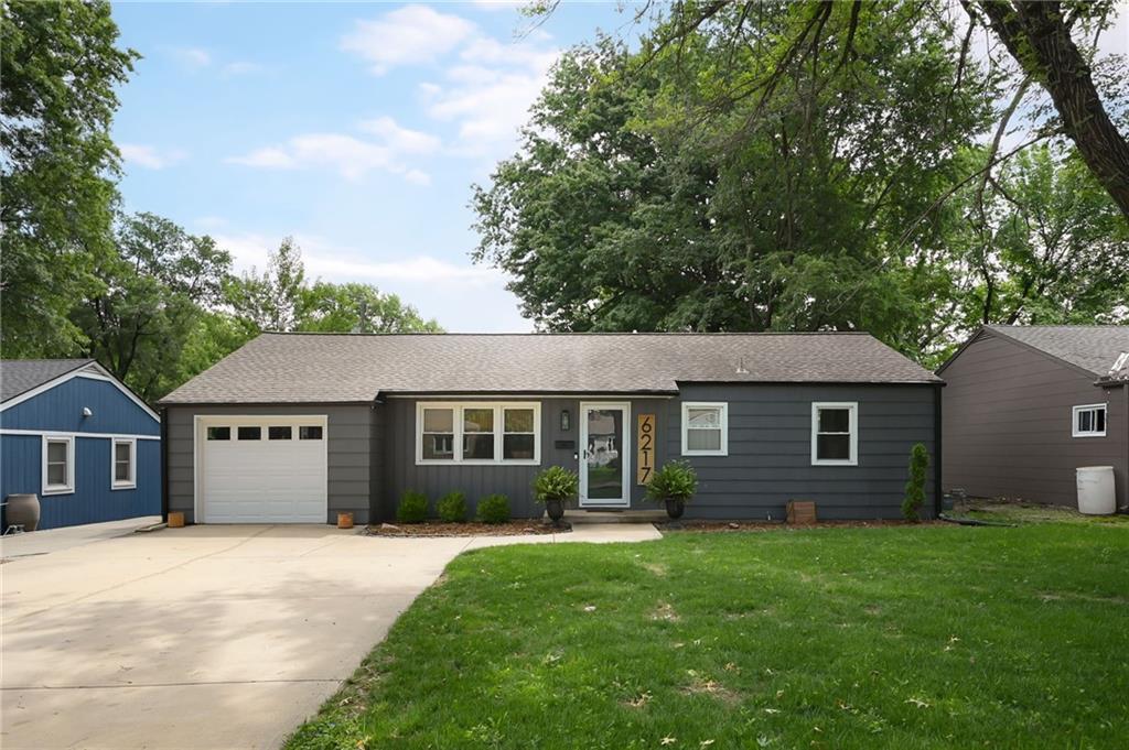 Listing Photo MLS #HMS2556153