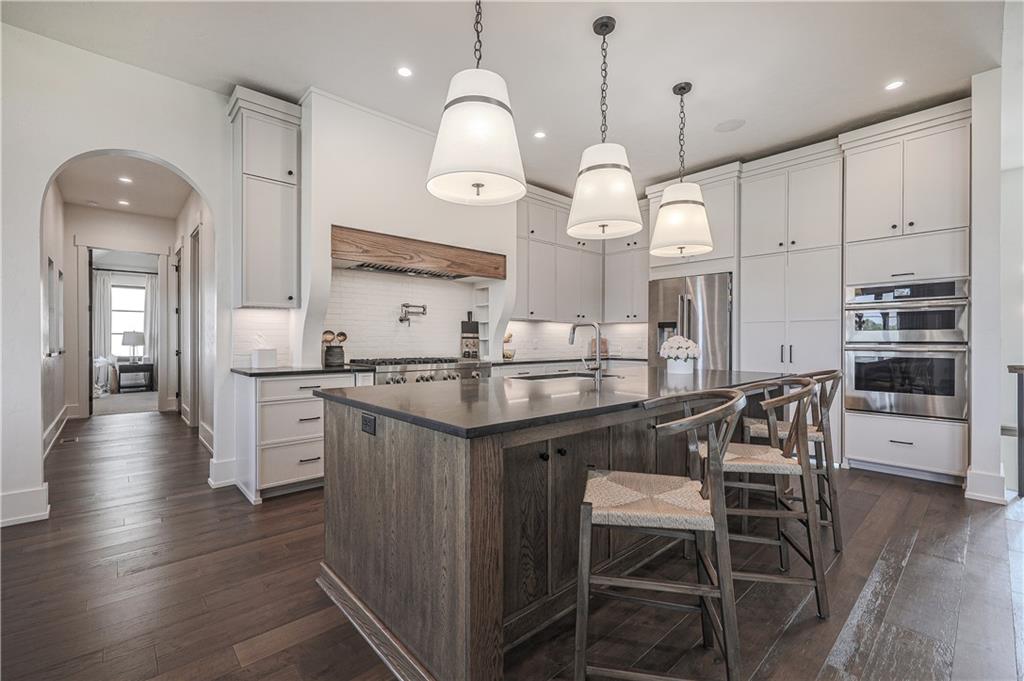 Listing Photo MLS #HMS2556450