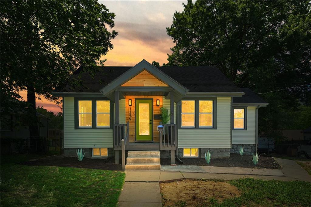 Listing Photo MLS #HMS2557589