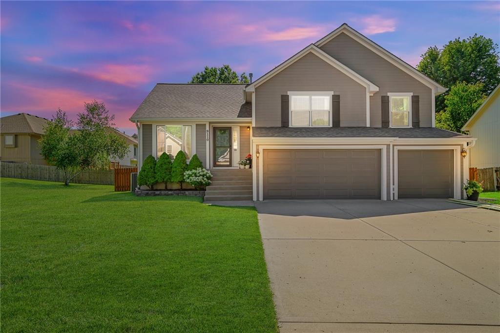 Listing Photo MLS #HMS2557808
