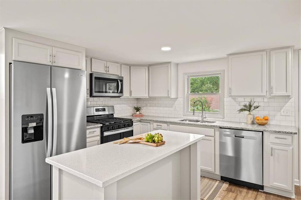 Listing Photo MLS #HMS2558938