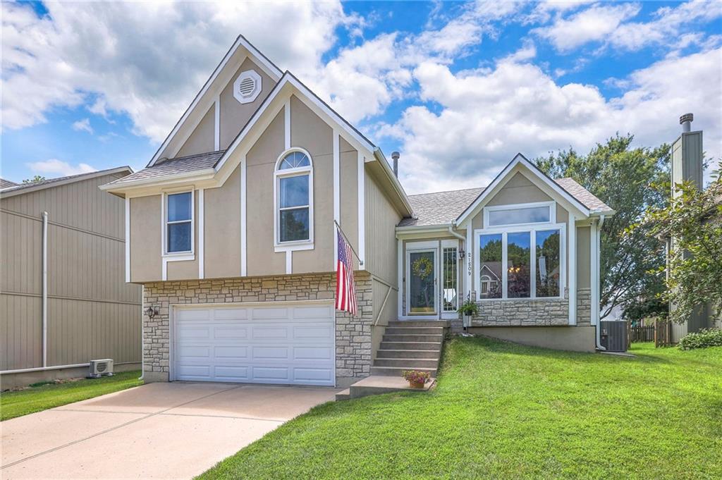 Listing Photo MLS #HMS2559164