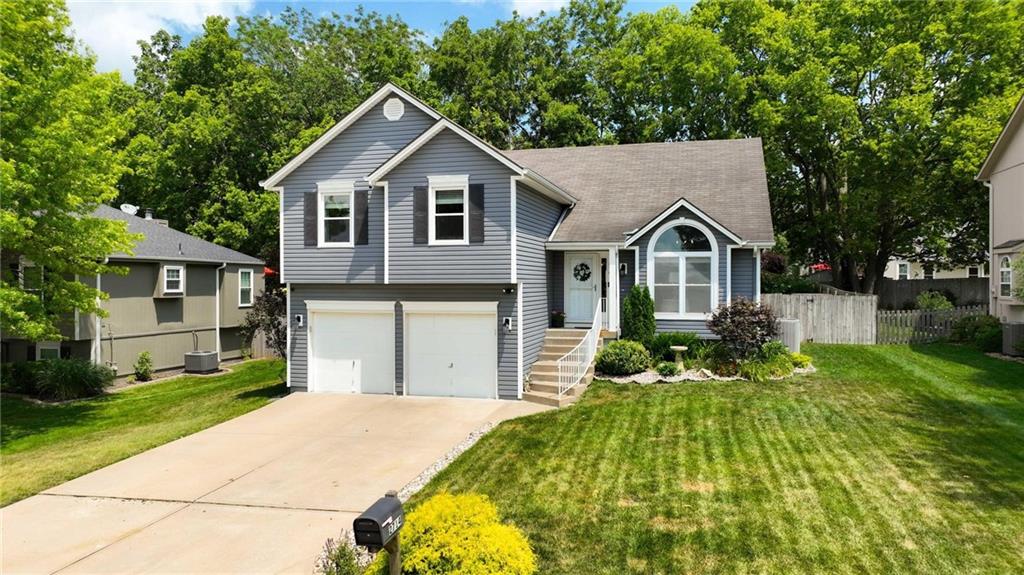 Listing Photo MLS #HMS2559255