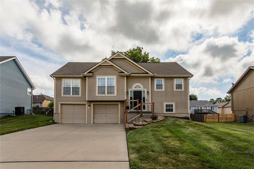 Listing Photo MLS #HMS2559366