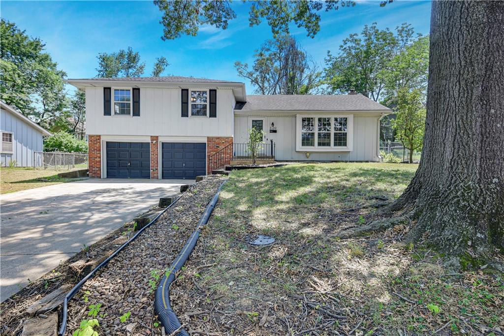 Listing Photo MLS #HMS2559941