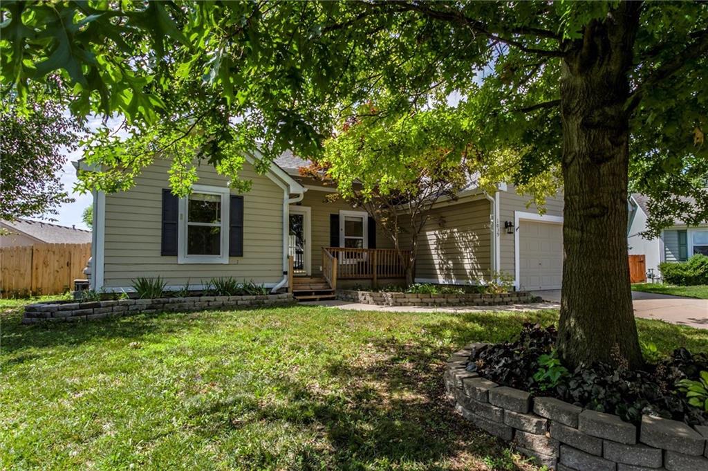 Listing Photo MLS #HMS2560229