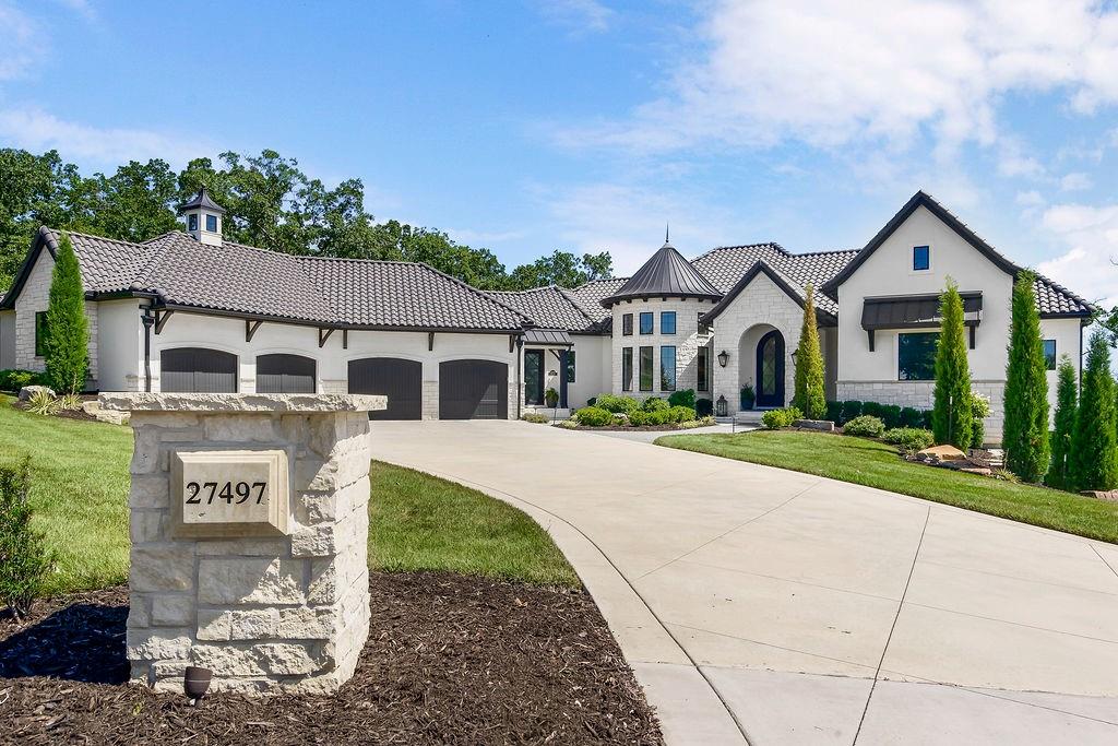 Listing Photo MLS #HMS2561362