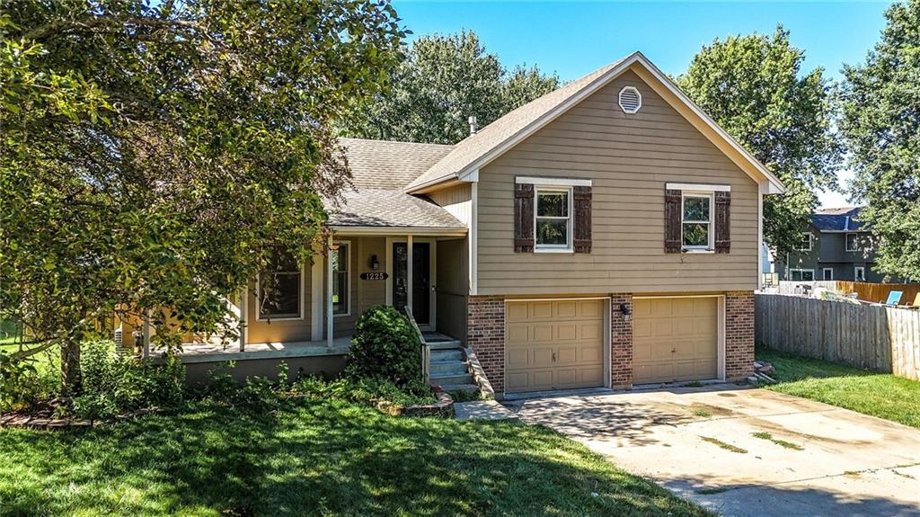Listing Photo MLS #HMS2561394
