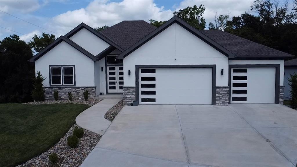 Listing Photo MLS #HMS2561555