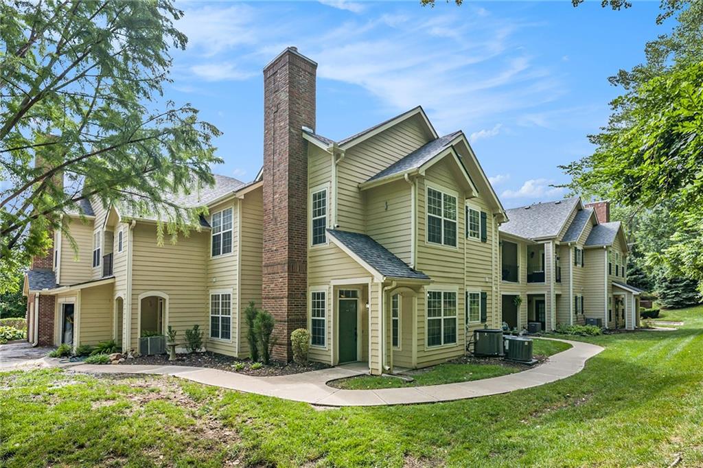 Listing Photo MLS #HMS2561660