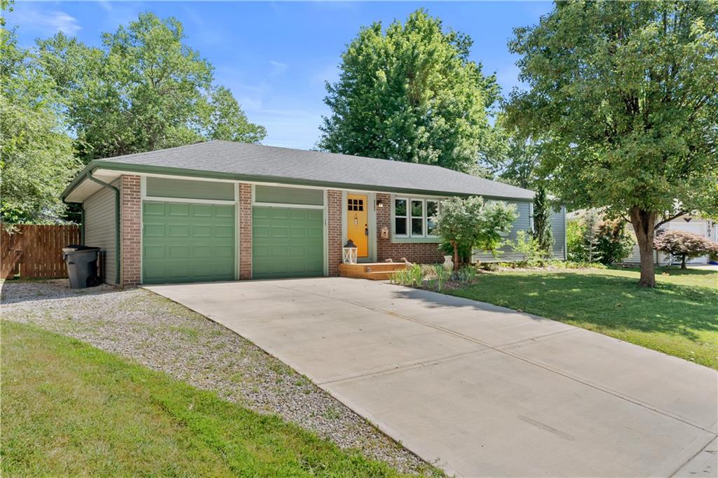 Listing Photo MLS #HMS2561663