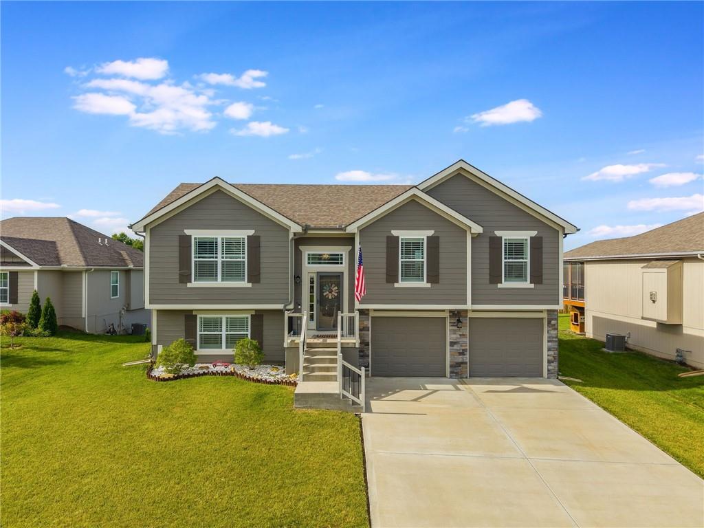 Listing Photo MLS #HMS2561709