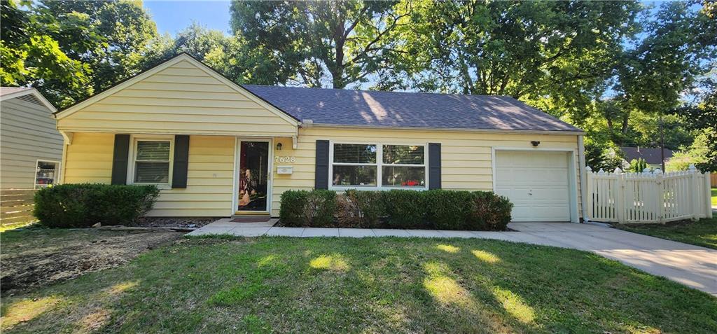 Listing Photo MLS #HMS2561723