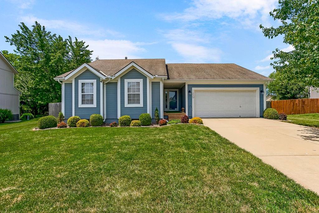 Listing Photo MLS #HMS2562003