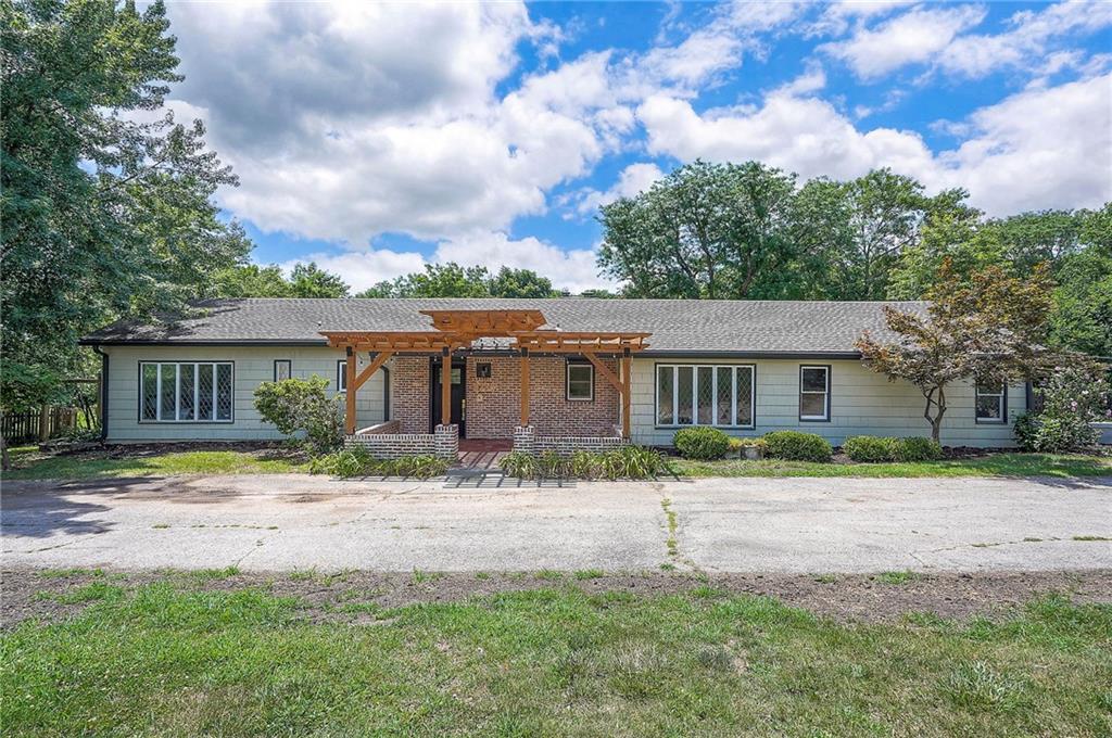 Listing Photo MLS #HMS2562075