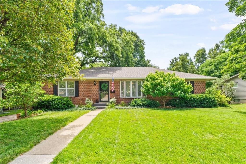Listing Photo MLS #HMS2562101