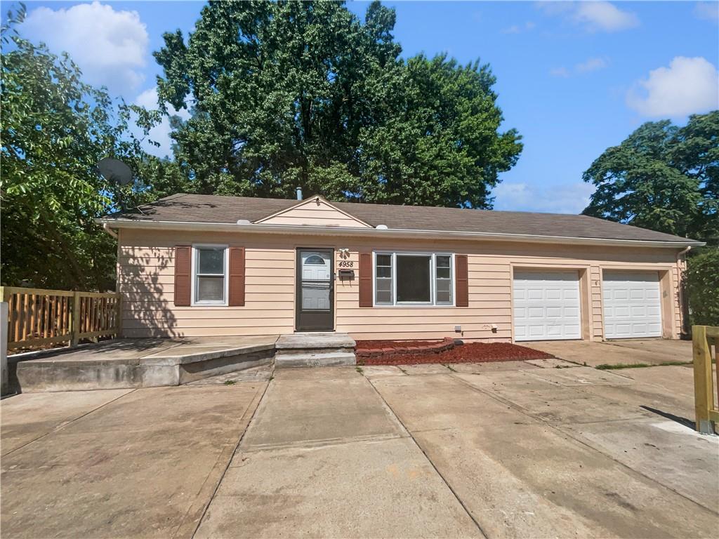 Listing Photo MLS #HMS2562211