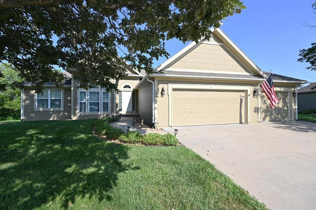 Listing Photo MLS #HMS2563127