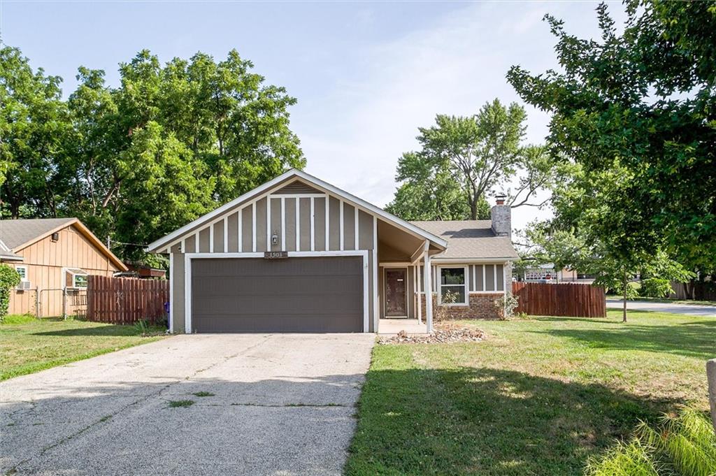 Listing Photo MLS #HMS2563200