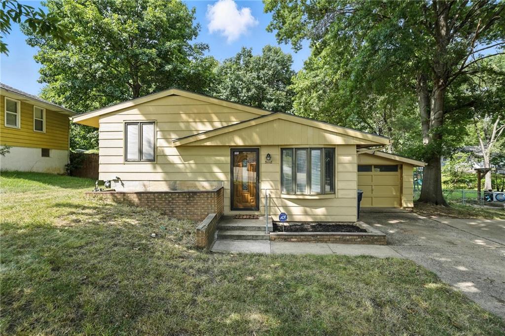 Listing Photo MLS #HMS2563727